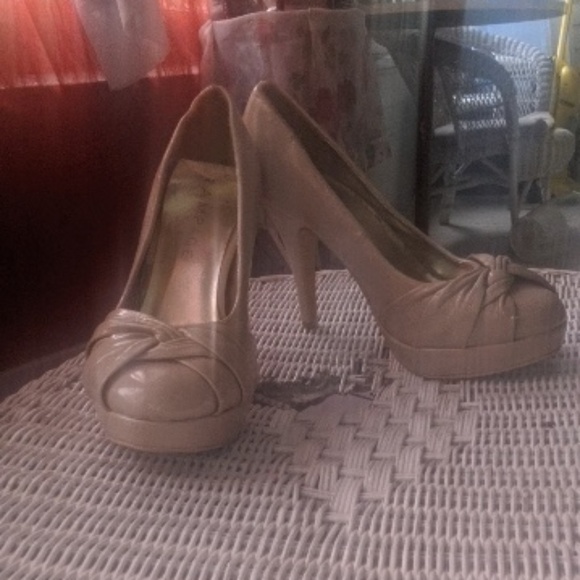 Heels - Picture 6 of 8